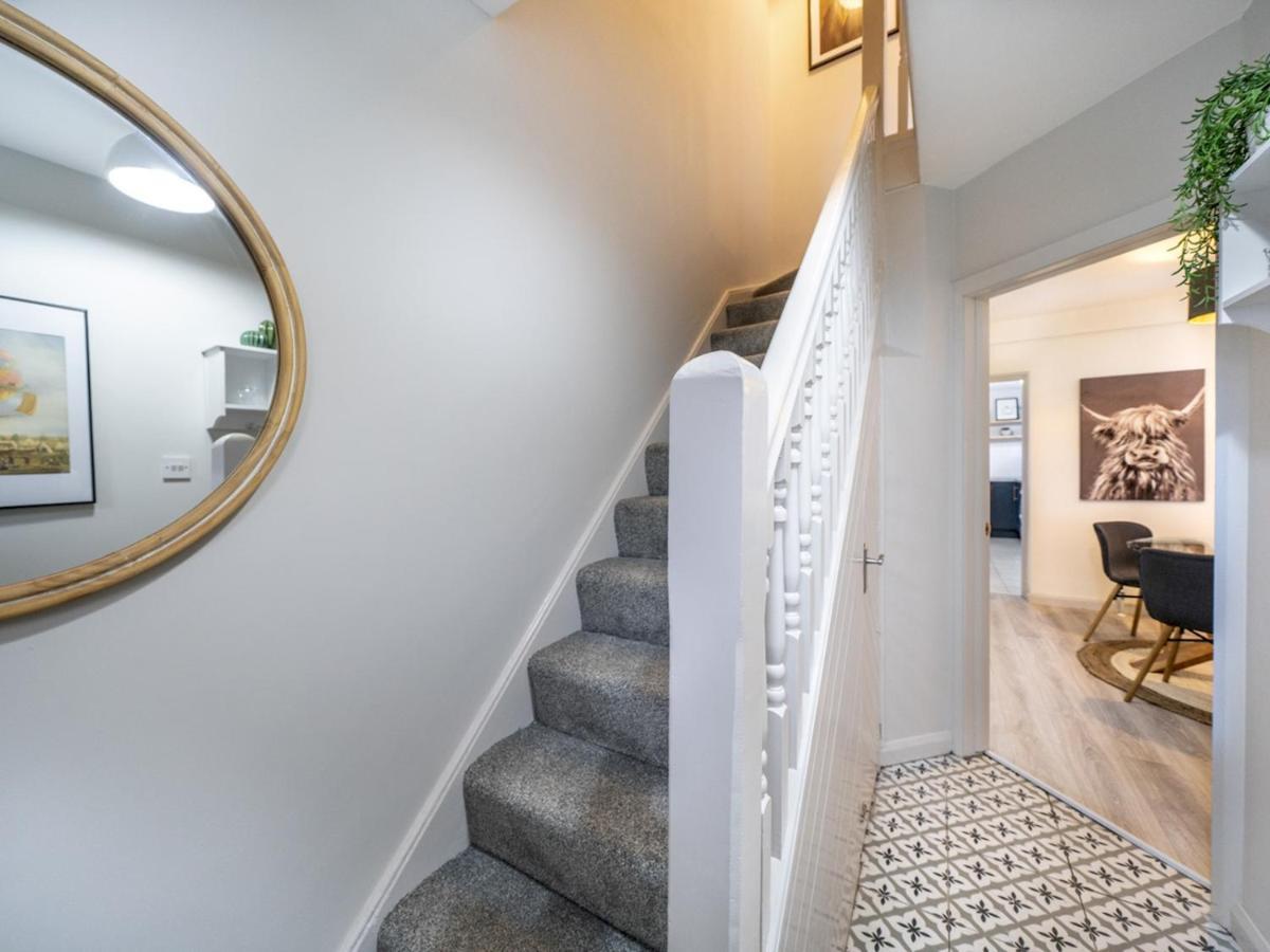 Pass The Keys 58 Lw Ave Stunning 2br Terrace Location Lots Nearby *